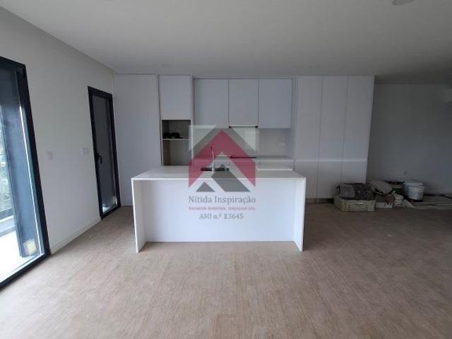 Apartamento T2 + Duplex Amplo + Terraço na Cobertura em Esgu. 206m² Esgueira