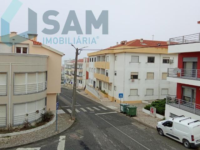 Apartamento T2 Duplex em São Bernardino 90m² Atouguia Da Baleia
