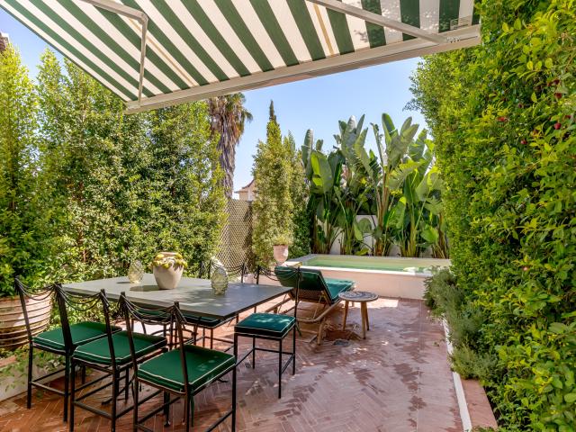 Apartamento T2 duplex jardim e piscina Estoril Cascais