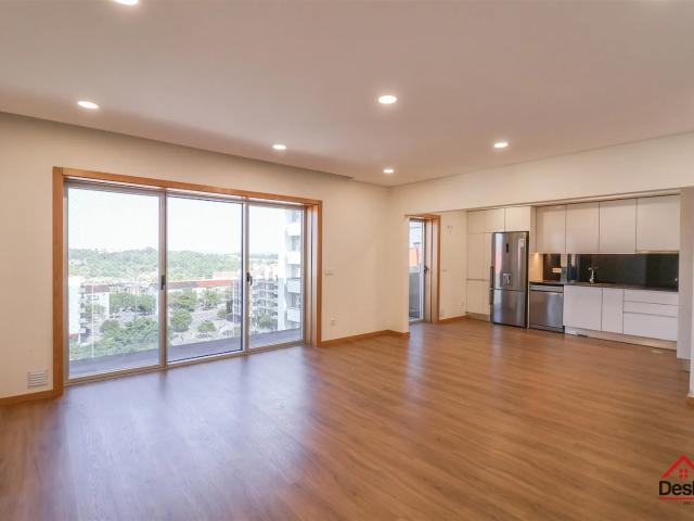 apartamento t2 duplex para arrendamento junto ao palácio do gelo e cuf