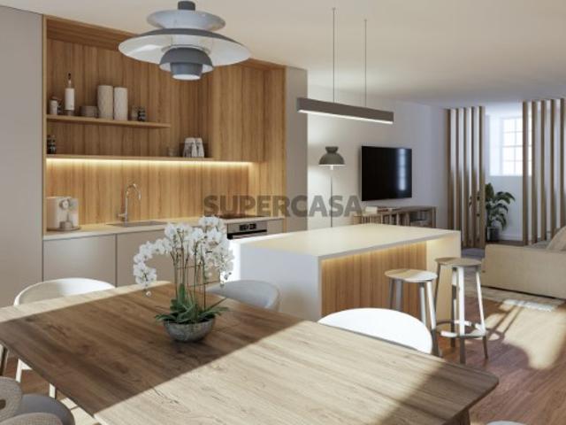 Apartamento T2 Duplex, varanda, a minutos da Avenida da Liberdade