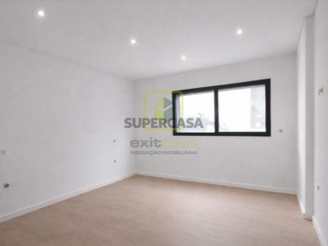 Apartamento T2 DUPLEX Venda em Esgueira,Aveiro