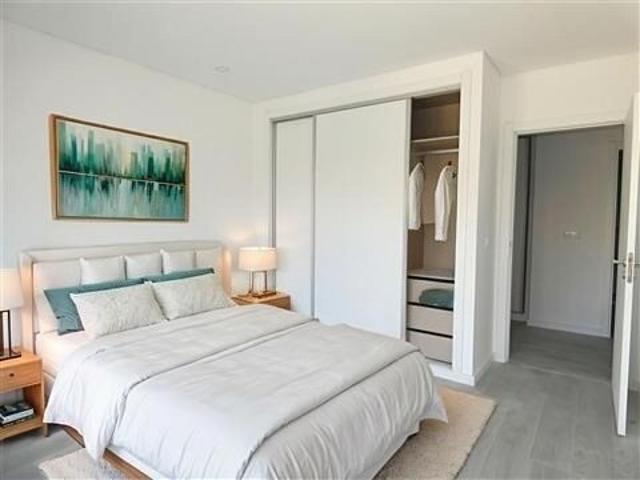 Apartamento T2 DUPLEX Venda em Rio de Mouro,Sintra 73m² Rio De Mouro