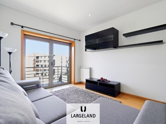Apartamento T2 Duplex Zona Glicínias, Aveiro