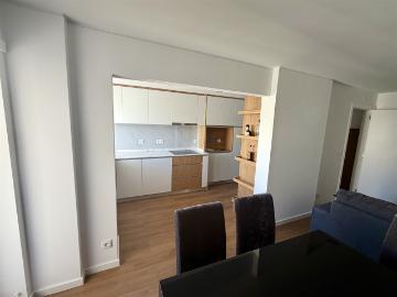 Apartamento T2 elegantemente renovado perto do Parque da Qui. 74m² Alta de Lisboa