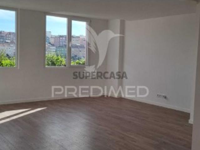 Apartamento T2 em Venteira