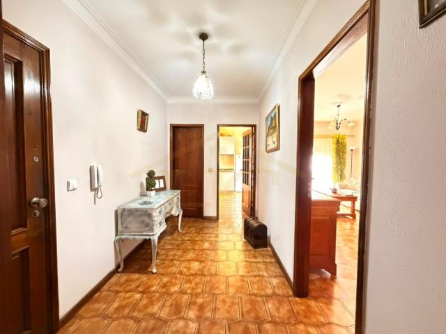 Apartamento T2 em Vermoim Maia
