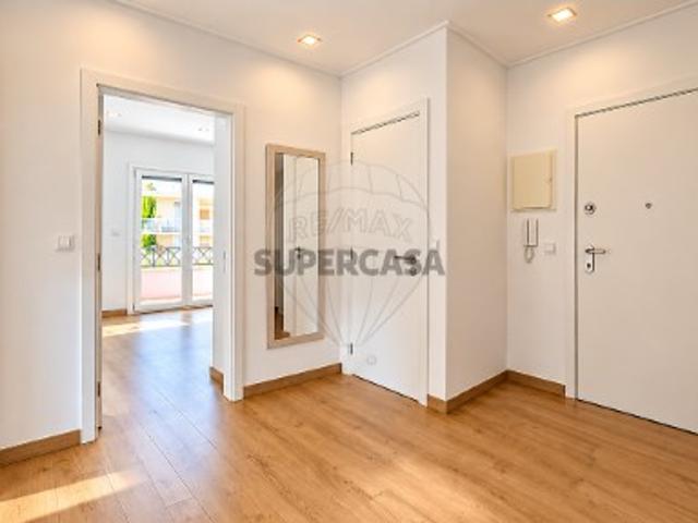 Apartamento T2 em Vialonga