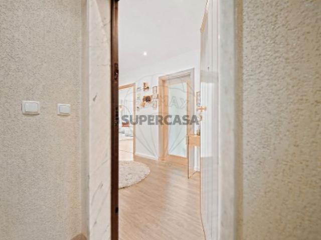 Apartamento T2 em Vialonga