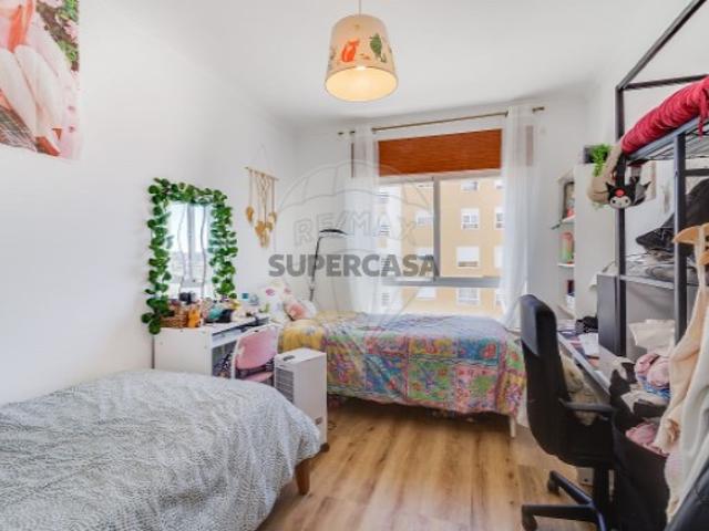 Apartamento T2 em Vialonga