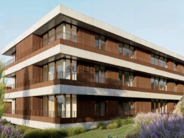 Apartamento T2 em Vila Meã
