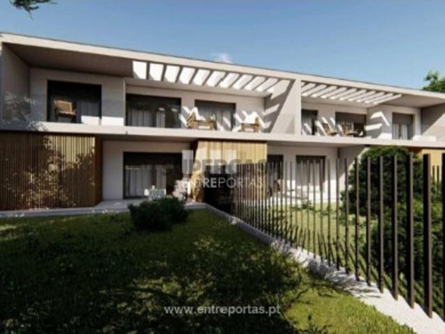 Apartamento T2 em Vila Nova de Anha