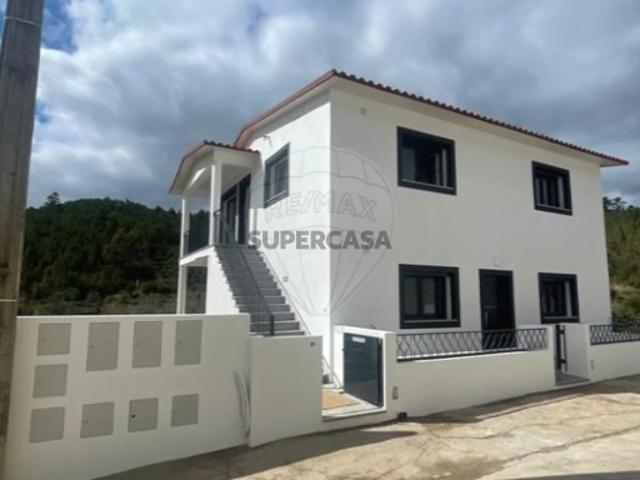 Apartamento T2 em Vila de Rei