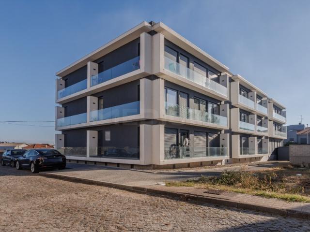 Apartamento T2 em Vilar do Pinheiro