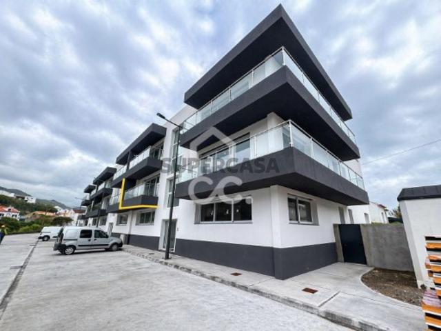 Apartamento T2 em Água de Alto