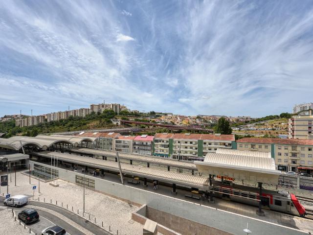Apartamento T2 em Agualva Cacém — Pronto a Habitar, mesmo em frente à Estação