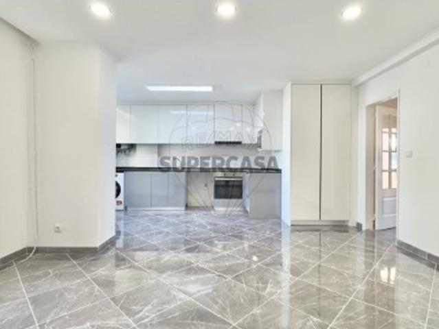 Apartamento T2 em Agualva e Mira Sintra
