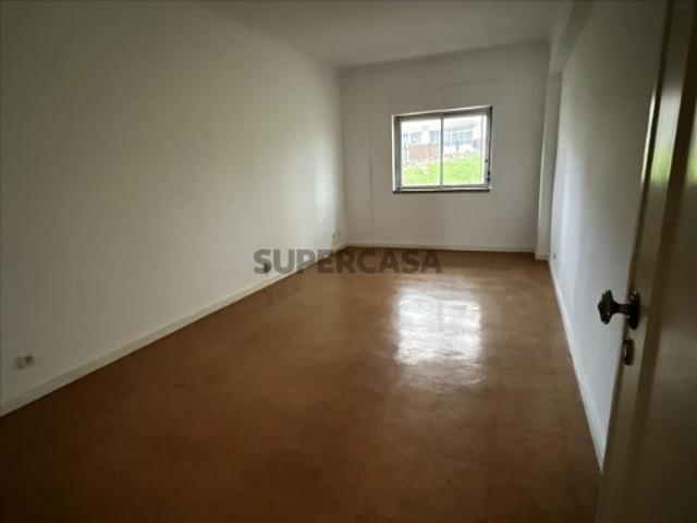 Apartamento T2 em Agualva e Mira Sintra