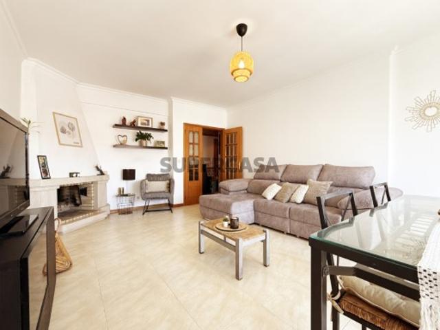 Apartamento T2 em Agualva e Mira Sintra