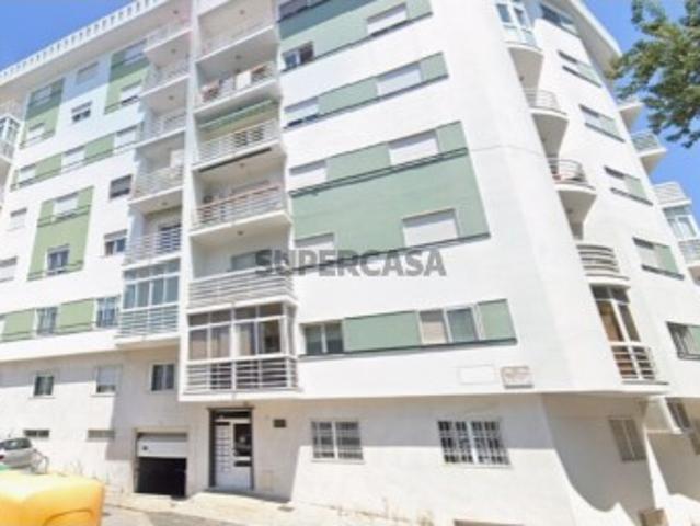 Apartamento T2 em Águas Livres