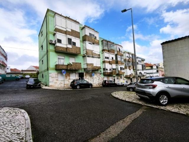 Apartamento T2 em Águas Livres