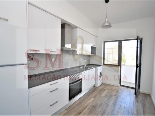 Apartamento T2 em Almada