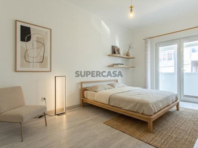 Apartamento T2 em Almada, Cova da Piedade, Pragal e Cacilhas