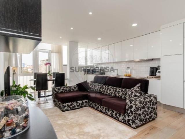 Apartamento T2 em Almada, Cova da Piedade, Pragal e Cacilhas