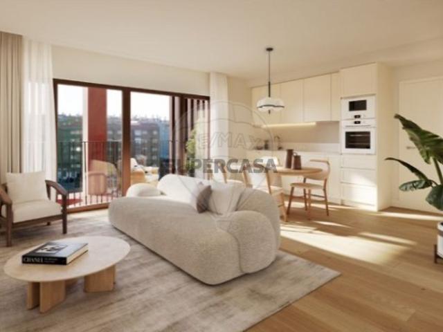 Apartamento T2 em Almada, Cova da Piedade, Pragal e Cacilhas