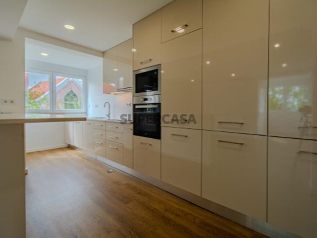 Apartamento T2 em Alcabideche