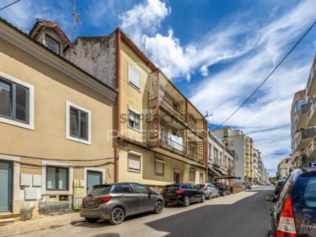 Apartamento T2 em Alcobaça e Vestiaria