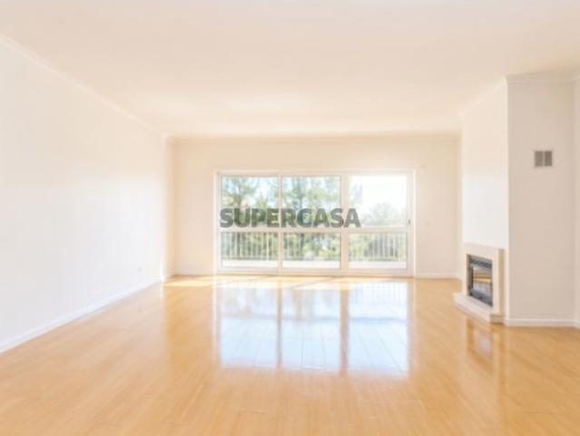 Apartamento T2 em Alenquer Santo Estêvão e Triana