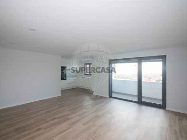 Apartamento T2 em Alenquer Santo Estêvão e Triana