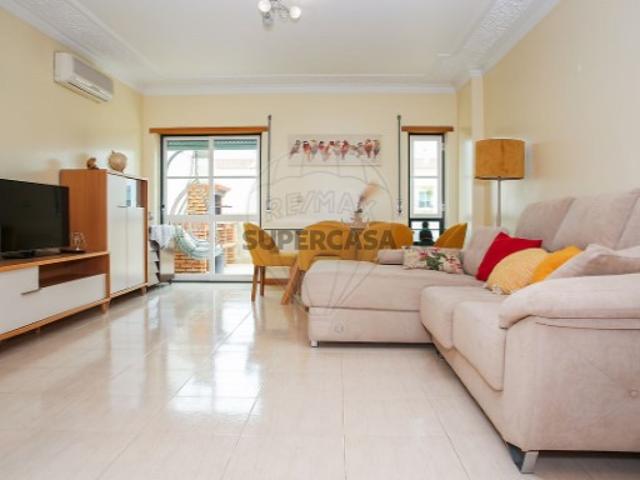Apartamento T2 em Alenquer Santo Estêvão e Triana