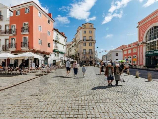 Apartamento T2 em Alfama para recuperar