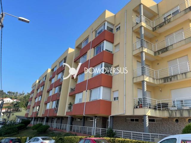 Apartamento T2 em Alfena com box fechada