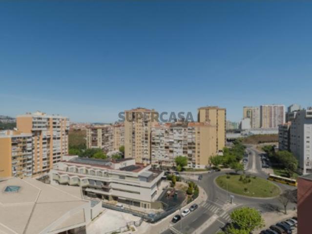 Apartamento T2 em Alfornelos