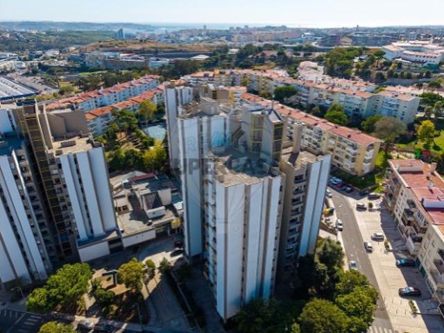 Apartamento T2 em Alfragide
