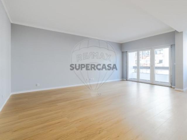 Apartamento T2 em Alfragide