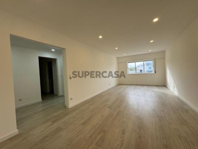 Apartamento T2 em Algueirão Mem Martins