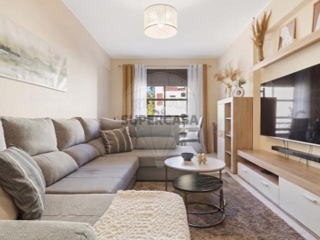 Apartamento T2 em Algueirão Mem Martins