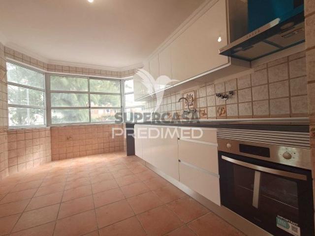 Apartamento T2 em Algueirão Mem Martins