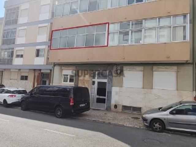 Apartamento T2 em Algueirão Mem Martins