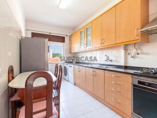 Apartamento T2 em Algueirão Mem Martins