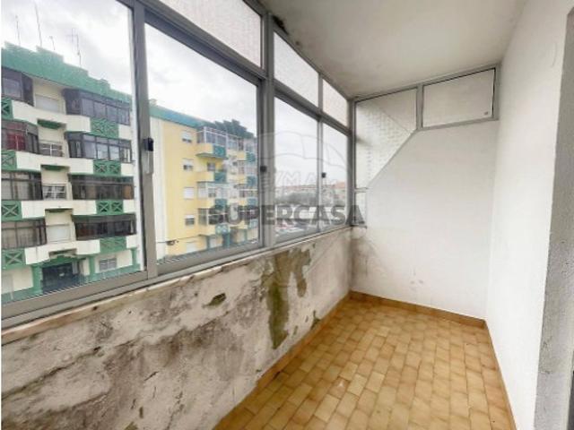 Apartamento T2 em Algueirão Mem Martins