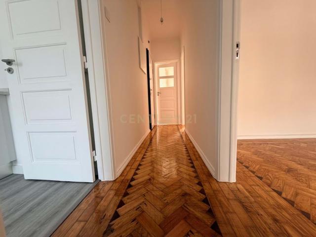 Apartamento T1+1 em Algés, Oeiras Oportunidade Única!