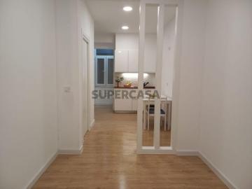 Apartamento T2 em Algés Oeiras Lisboa