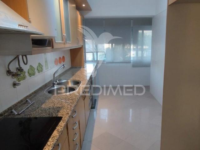 Apartamento T2 em Alhandra