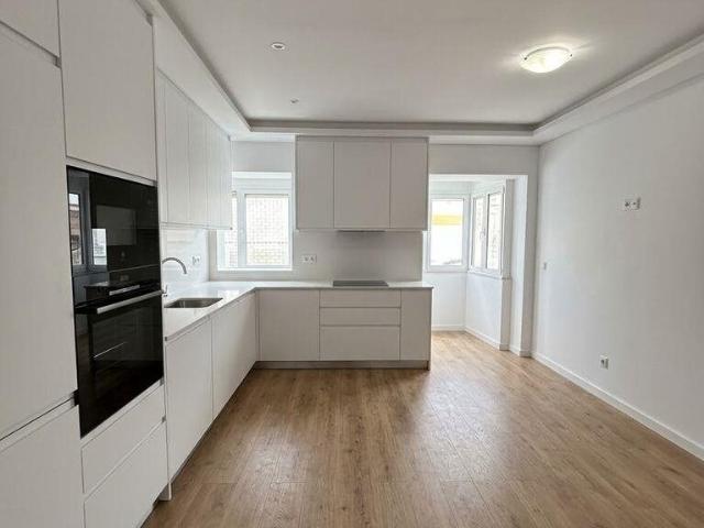 Apartamento T2 em Alto do Seixalinho, Santo André e Verderen. 63m² Barreiro e Verderena