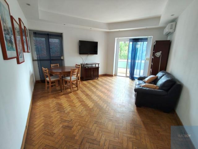 Apartamento T2 em Alvalade